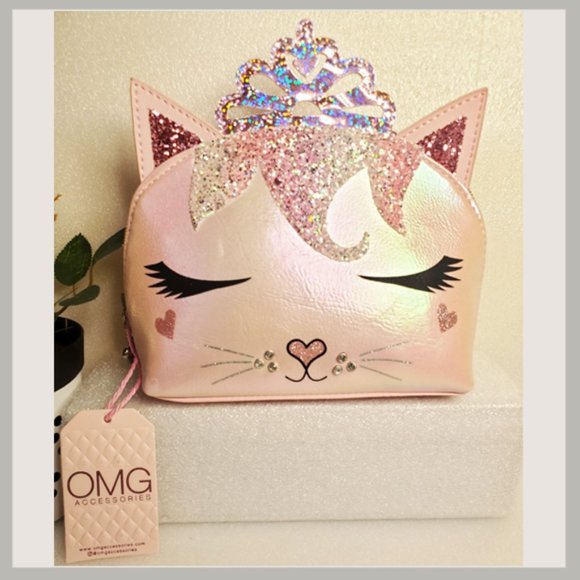 OMG Handbags - OMG! Queen Miss Bella Kitty Cosmetic Case
